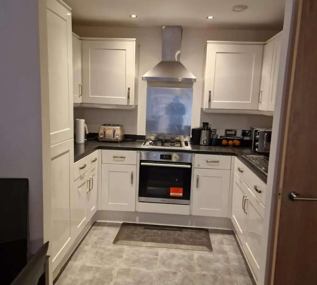 Ba Luxury Apartment London